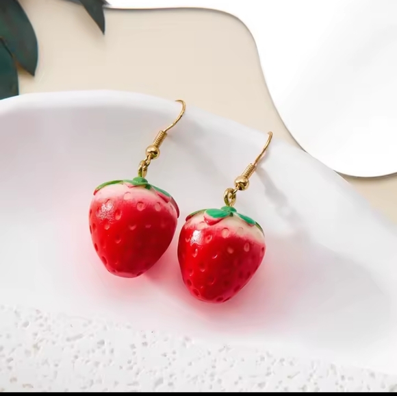 Strawberry Earrings Women's New f41 - Picture 1 of 1